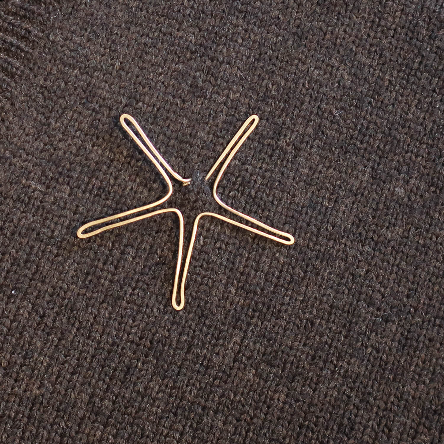 Brooch - Image 13
