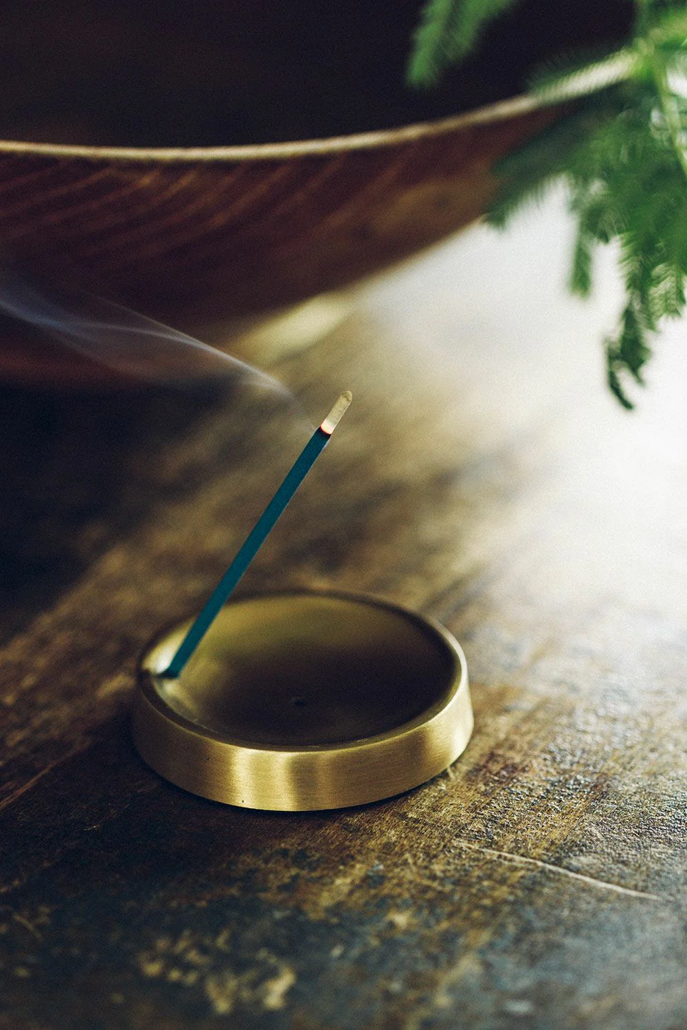 Fog linen work / Brass Incense Stand Round - Image 3